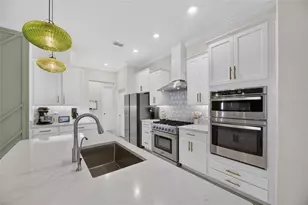 17219 Scuba Crest St, Wimauma, FL 33598 - Photo 8
