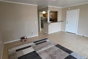 3814 N Lake Dr, Tampa, FL 33614 - Photo 2