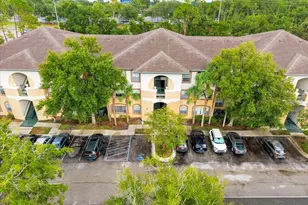 17104 Carrington Park Dr, Tampa, FL 33647 - Photo 2