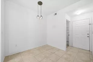 17104 Carrington Park Dr, Tampa, FL 33647 - Photo 10