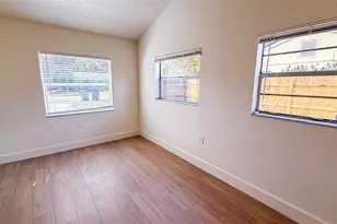4211 W Bay View Ave, Tampa, FL 33611 - Photo 16