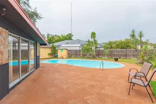 8813 SE Flame Vine Ave, Seminole, FL 33777 - Photo 40