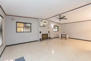8813 SE Flame Vine Ave, Seminole, FL 33777 - Photo 2