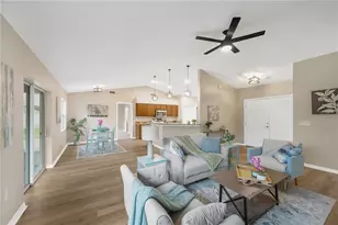 7811 Princeton Manor Cir, Lakeland, FL 33809 - Photo 4