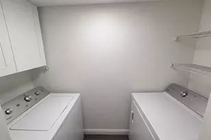 4965 Puritan Cir, Tampa, FL 33617 - Photo 6