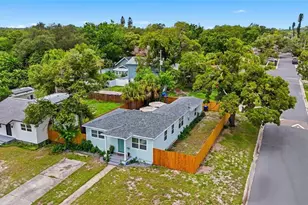 1701 41st St S, Saint Petersburg, FL 33711 - Photo 4