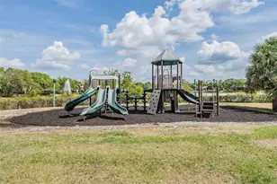 9402 Hunters Pond Dr, Tampa, FL 33647 - Photo 38