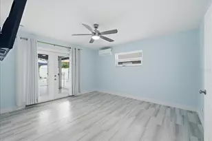 311 45th Ave N, Saint Petersburg, FL 33703 - Photo 14