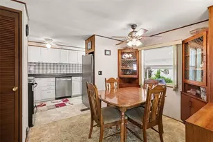 37249 Hammond Dr, Zephyrhills, FL 33541 - Photo 6