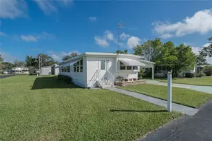 37249 Hammond Dr, Zephyrhills, FL 33541 - Photo 20