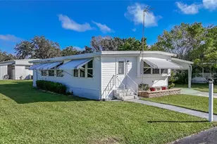 37249 Hammond Dr, Zephyrhills, FL 33541 - Photo 22