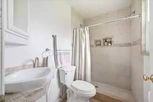 8304 Riverboat Dr, Tampa, FL 33637 - Photo 24