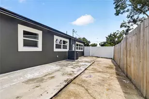 10920 N 14th St, Tampa, FL 33612 - Photo 36