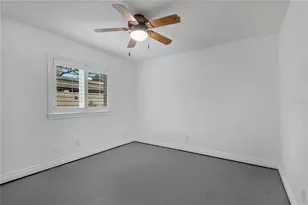 6663 Date Palm Ave S, Saint Petersburg, FL 33707 - Photo 12