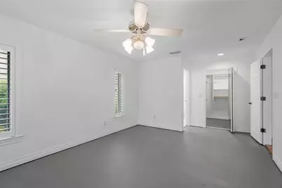 6663 Date Palm Avenue S, Saint Petersburg, FL 33707 - Photo 8