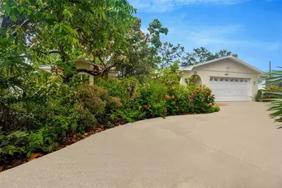 6663 Date Palm Avenue S, Saint Petersburg, FL 33707 - Photo 32
