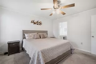 8350 Savannah Trace Cir, Tampa, FL 33615 - Photo 24