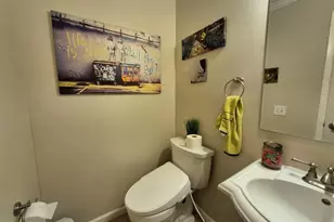 2910 W Sitios St, Tampa, FL 33629 - Photo 12