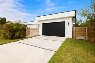 1304 W Fribley St, Tampa, FL 33603 - Photo 50