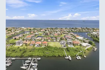 6111 Lagomar Lane, Apollo Beach, FL 33572 - Photo 8