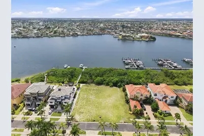 6111 Lagomar Lane, Apollo Beach, FL 33572 - Photo 1
