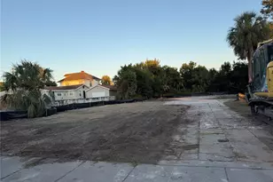 2220 18th St S, Saint Petersburg, FL 33712 - Photo 1