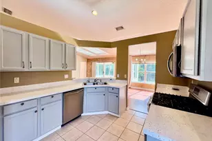 30728 Iverson Dr, Wesley Chapel, FL 33543 - Photo 8