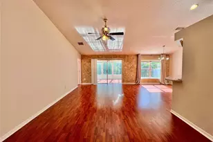 30728 Iverson Dr, Wesley Chapel, FL 33543 - Photo 4