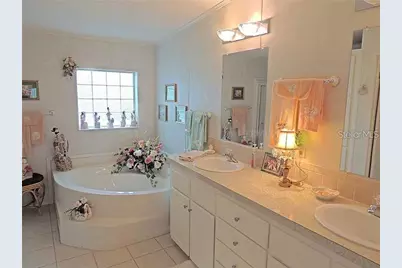 37535 New Horizons Boulevard, Zephyrhills, FL 33541 - Photo 14