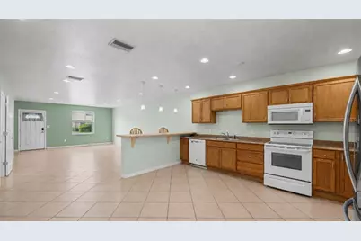 2106 Pine Chace Court, Tampa, FL 33613 - Photo 12