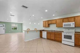 2106 Pine Chace Ct, Tampa, FL 33613 - Photo 12