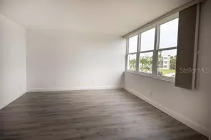 7401 Bay Island Dr S, South Pasadena, FL 33707 - Photo 14