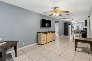 1171 Highland Ct N, Saint Petersburg, FL 33701 - Photo 4