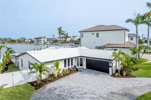 10350 Paradise Blvd, Treasure Island, FL 33706 - Photo 2