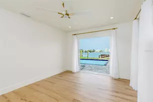 10350 Paradise Blvd, Treasure Island, FL 33706 - Photo 26