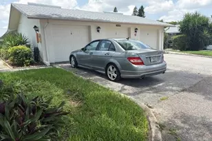 3139 38th St S, Saint Petersburg, FL 33711 - Photo 6