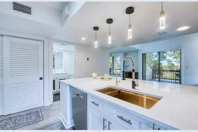 1328 Pelican Creek Crossing #D, Saint Petersburg, FL 33707 - Photo 24