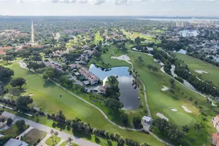 1328 Pelican Creek Crossing, Saint Petersburg, FL 33707 - Photo 34