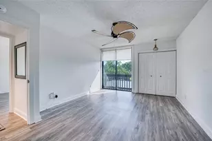 1328 Pelican Creek Crossing, Saint Petersburg, FL 33707 - Photo 50