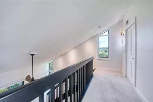 1328 Pelican Creek Crossing, Saint Petersburg, FL 33707 - Photo 54