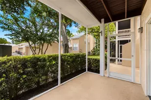 13007 Lorna Pl, Tampa, FL 33618 - Photo 6