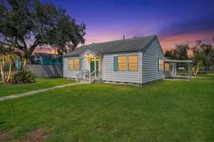 3050 Dupont St S, Gulfport, FL 33707 - Photo 2