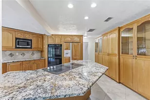 12580 Frank Dr N, Seminole, FL 33776 - Photo 4