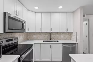 4335 Aegean Dr, Tampa, FL 33611 - Photo 16