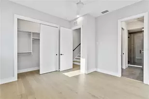 368 6th St S, Saint Petersburg, FL 33701 - Photo 28