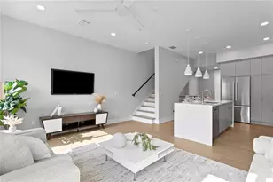 368 6th St S, Saint Petersburg, FL 33701 - Photo 2
