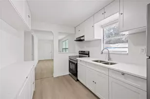 8714 N Blvd, Tampa, FL 33604 - Photo 12