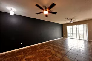 8613 Andalucia Field Dr, Tampa, FL 33637 - Photo 6