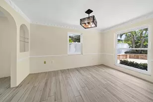 230 N Tessier Dr, Saint Pete Beach, FL 33706 - Photo 10
