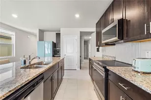 34799 Telluride Ln, Zephyrhills, FL 33541 - Photo 26